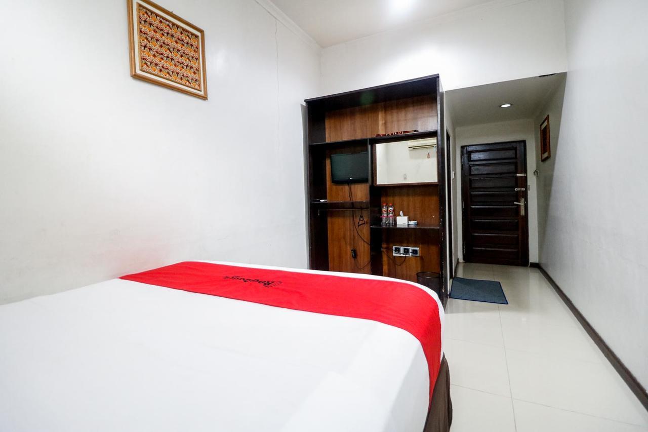 Reddoorz Plus @ Banjarmasin Tengah Otel Dış mekan fotoğraf